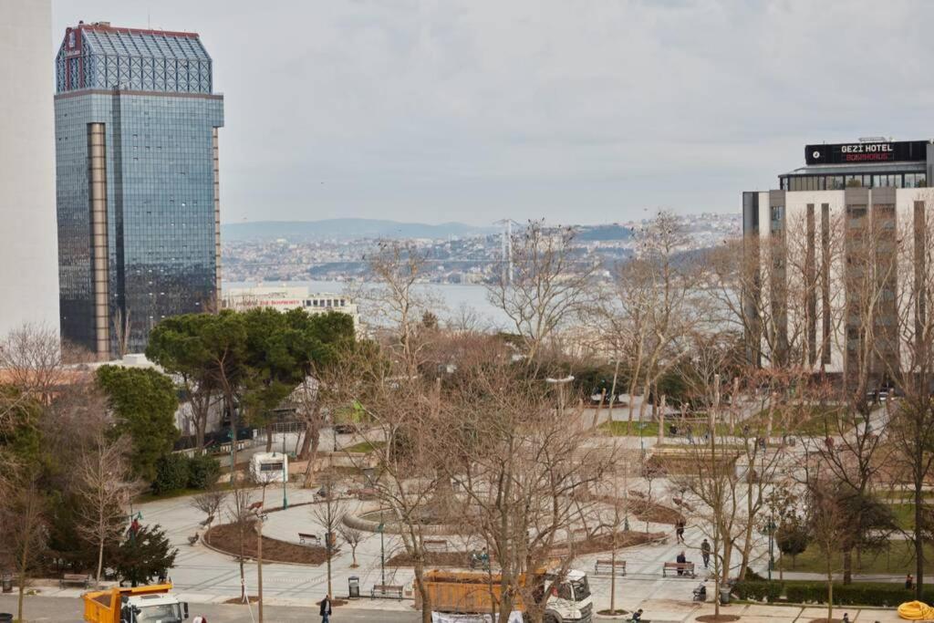 Taksim Square Apartment, Great View, Luxury Istanboel Buitenkant foto