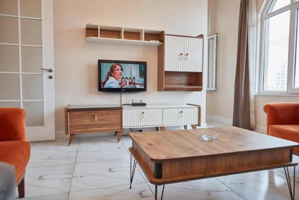 Taksim Square Apartment, Great View, Luxury Istanboel Buitenkant foto