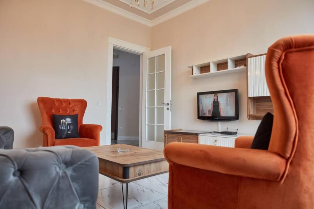 Taksim Square Apartment, Great View, Luxury Istanboel Buitenkant foto